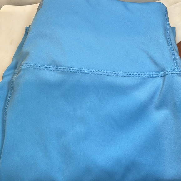 FREE PEOPLE Movement® Alaskan Blue Leggings Size L - NWOT 🫶🏻 - Picture 3 of 10